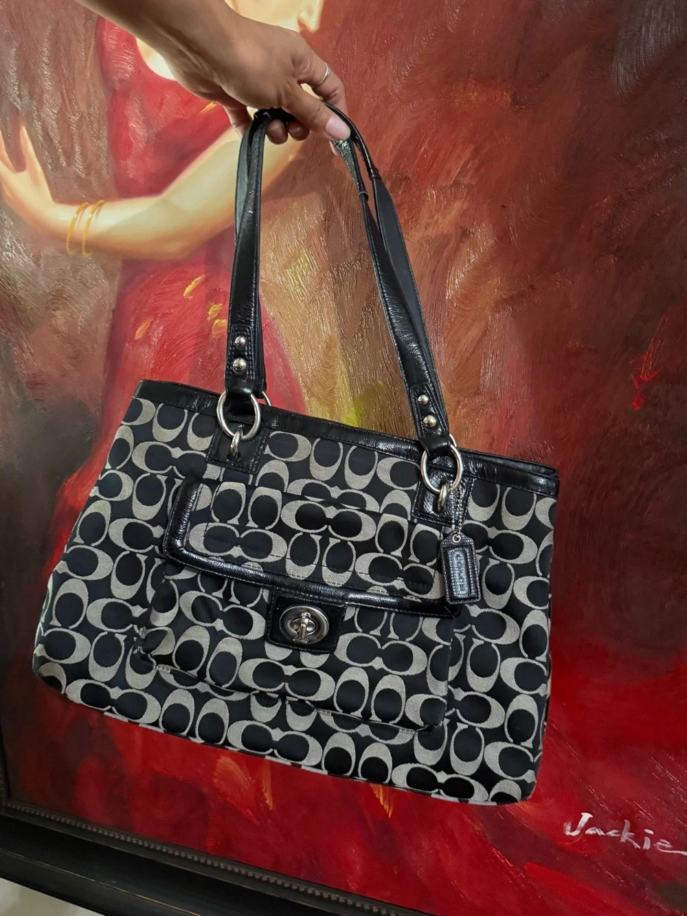 Coach Penelope Black grey Logo Shoulder Bag with Turn-Lock Front Pocket